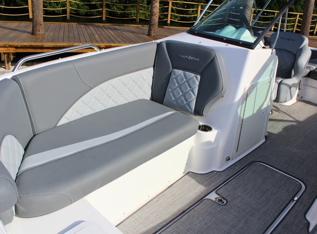 2024 NauticStar 203 DC Deck - Image 17
