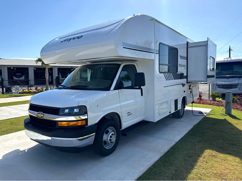 2027 JAYCO REDHAWK SE 22C - Image 2
