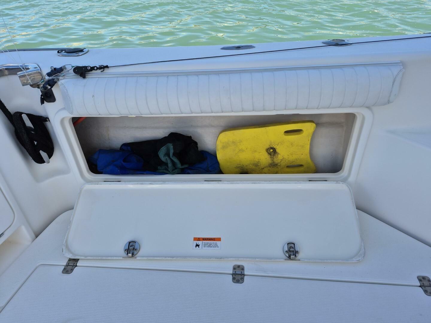 2004 Riviera 4000 Offshore - Image 10