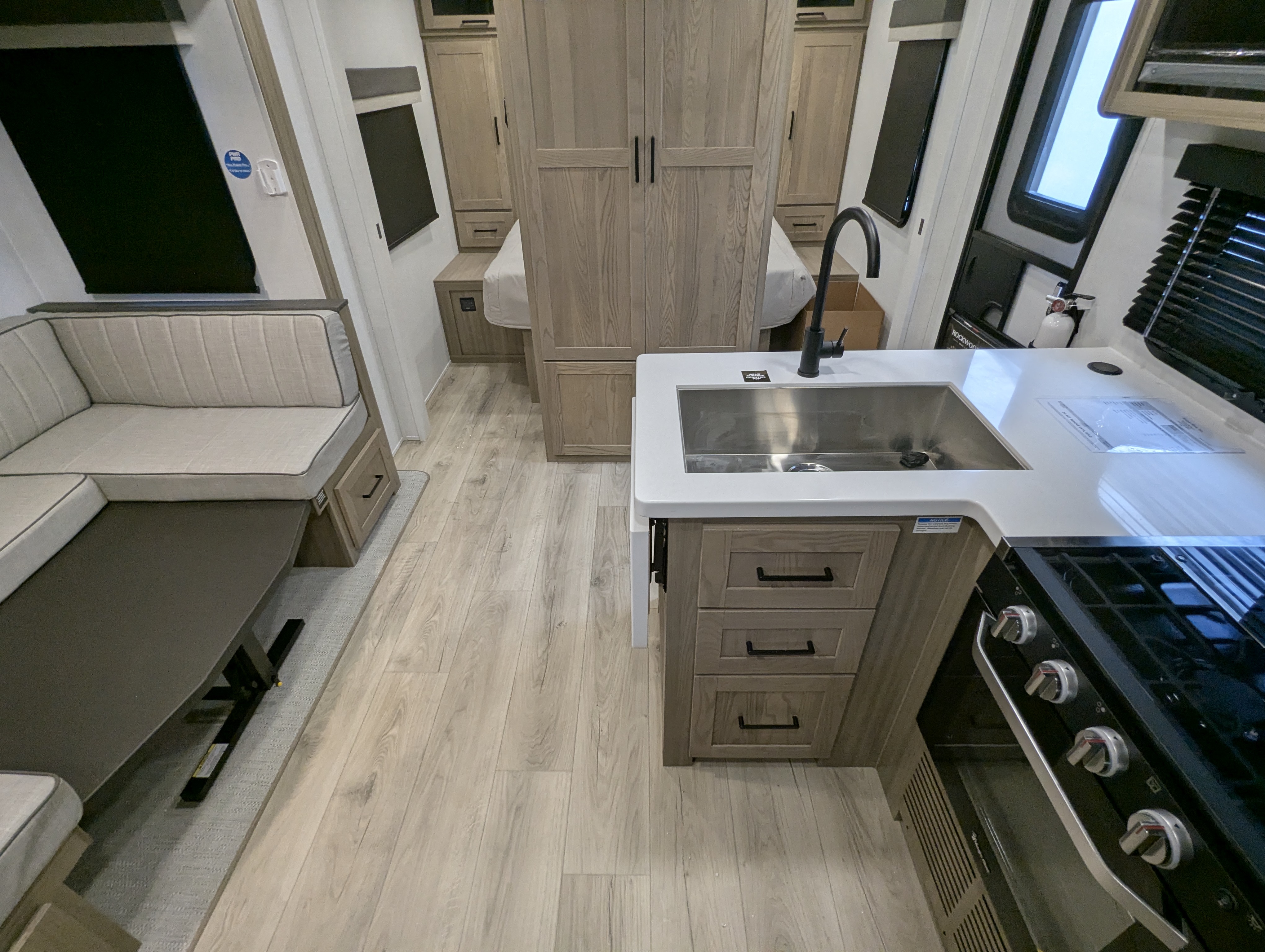2027 Forest River Rockwood Mini Lite 2520BH - Image 30