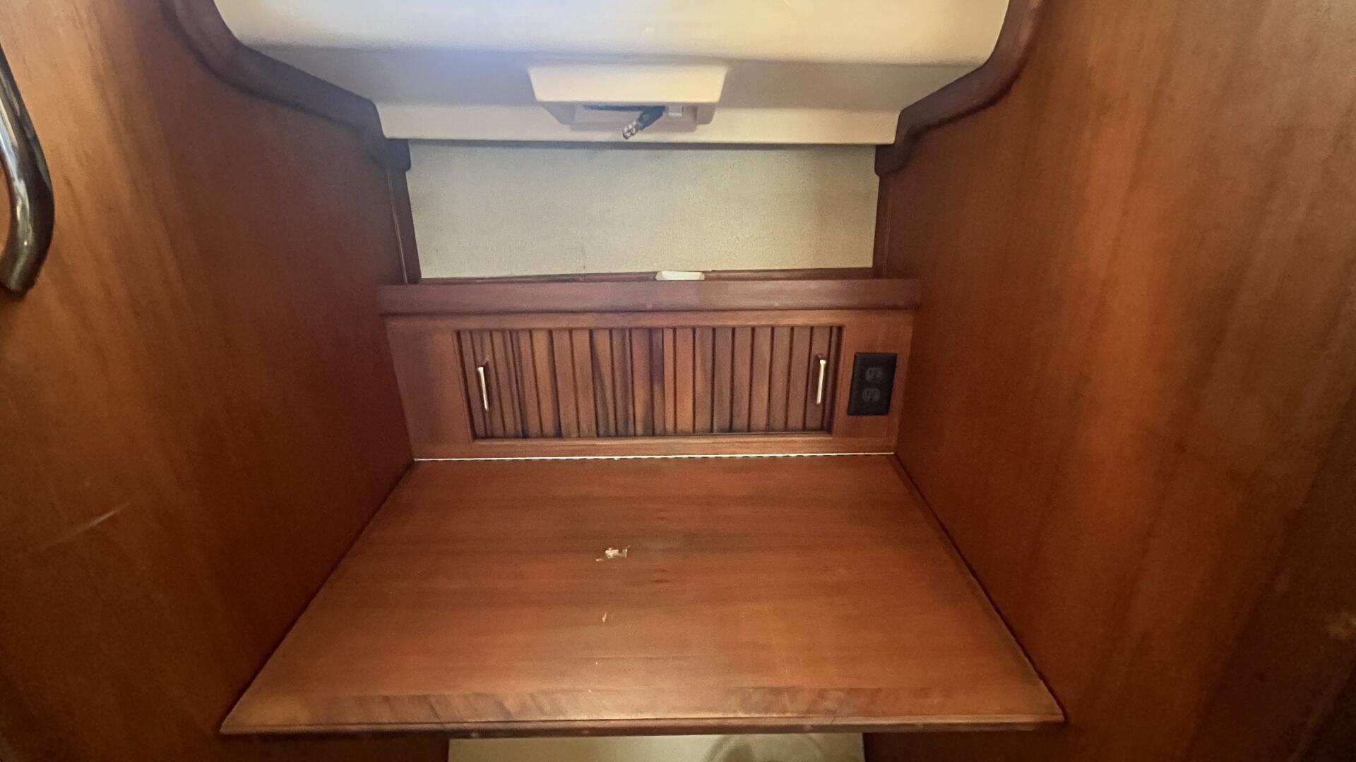 2008 Island Packet PY Trawler / Motorsailer - Image 29
