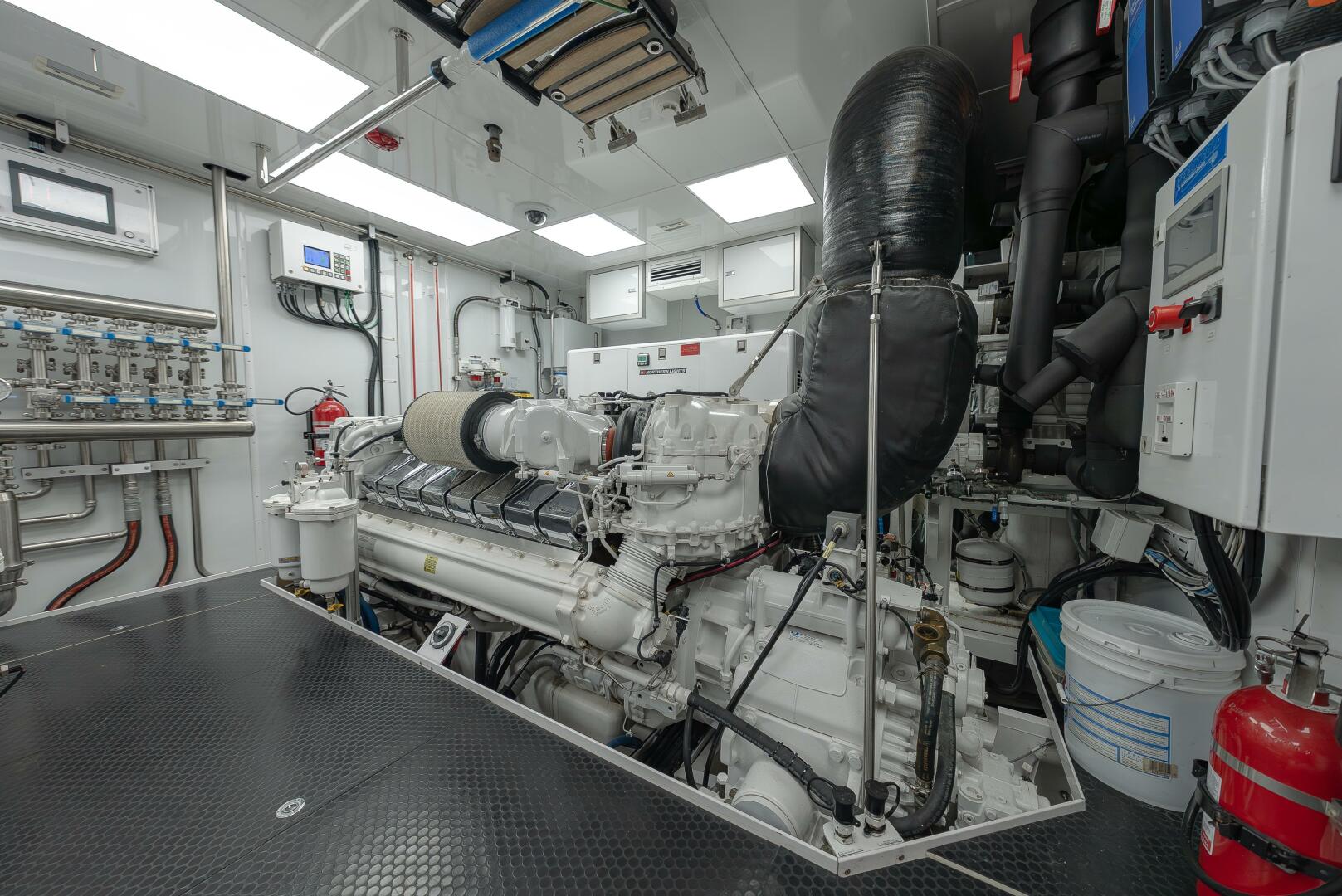 2018 Westport Raised Pilothouse - Image 59