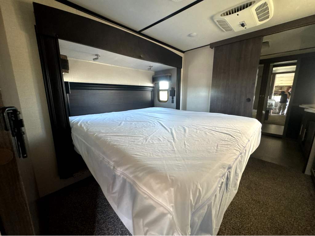 2019 CROSSROADS CRUISER 3451FB - Image 16