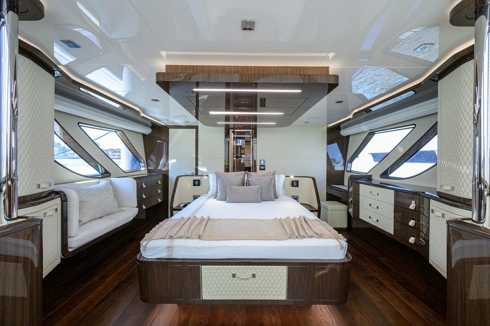 2023 Lazzara Yachts LSX 67 - Image 25