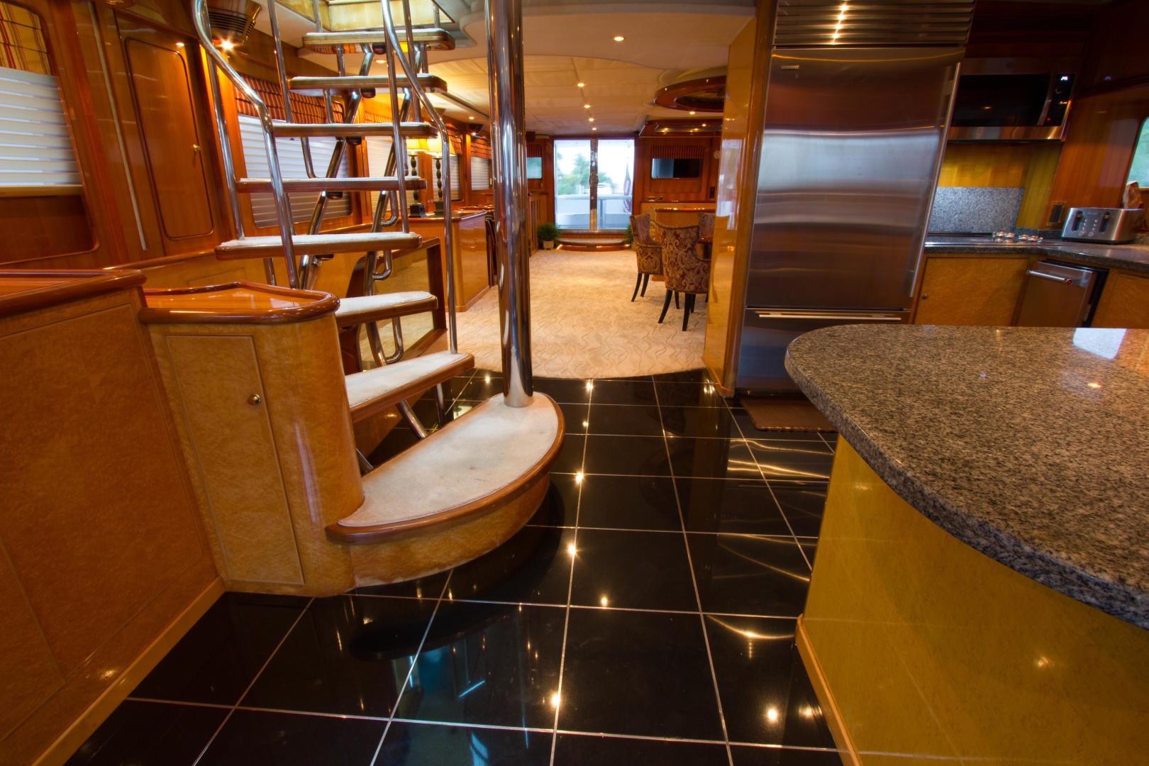 2002 President 100 Motor Yacht - Image 12
