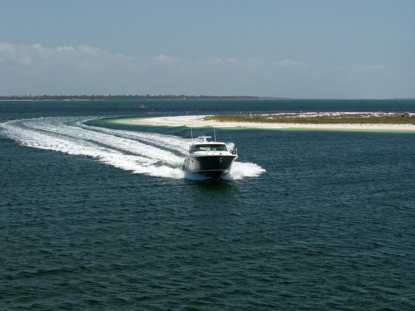 2015 Tiara Yachts 44 Coupe - Image 31