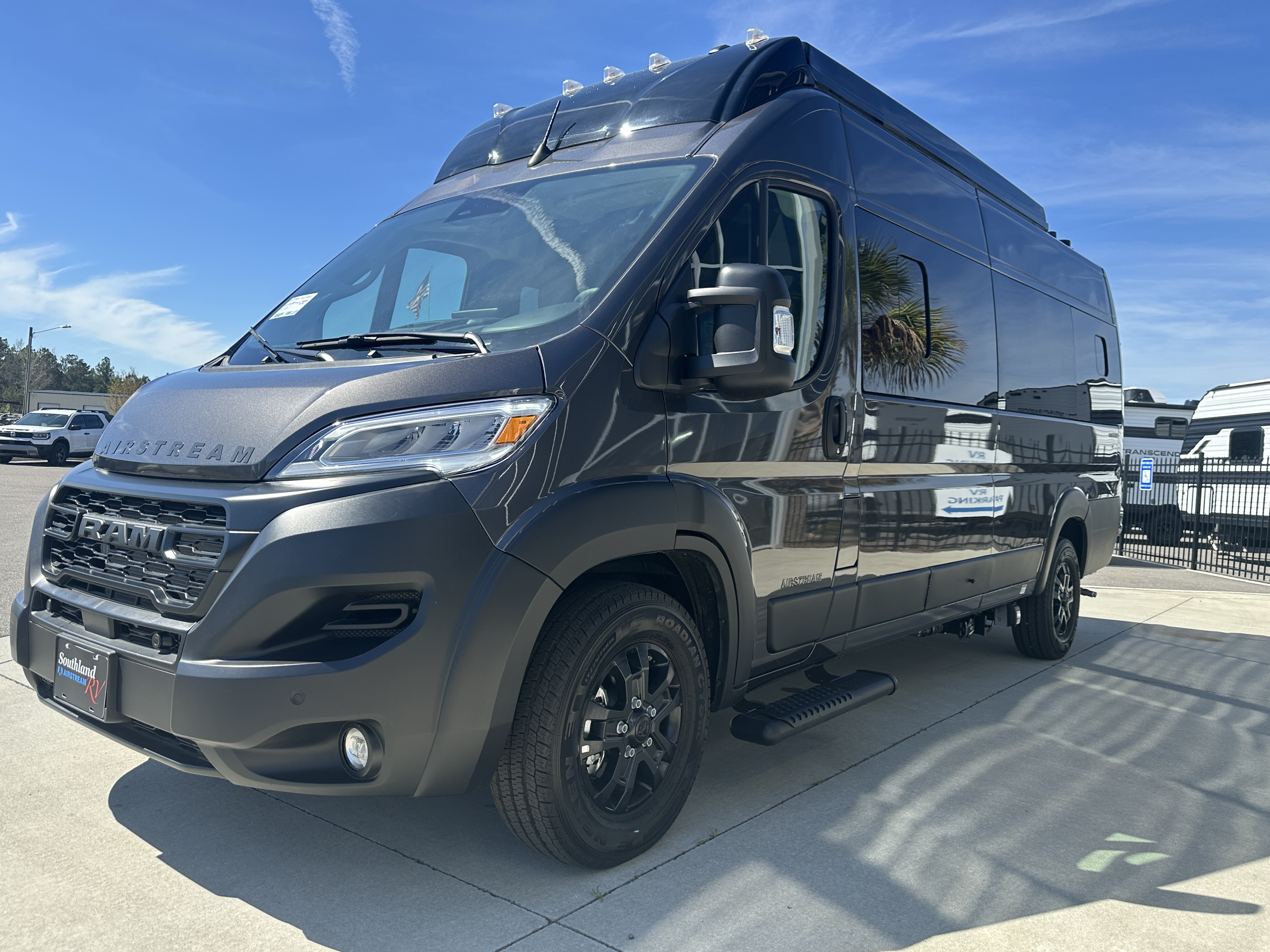 2026 Airstream Rangeline Base - Image 9
