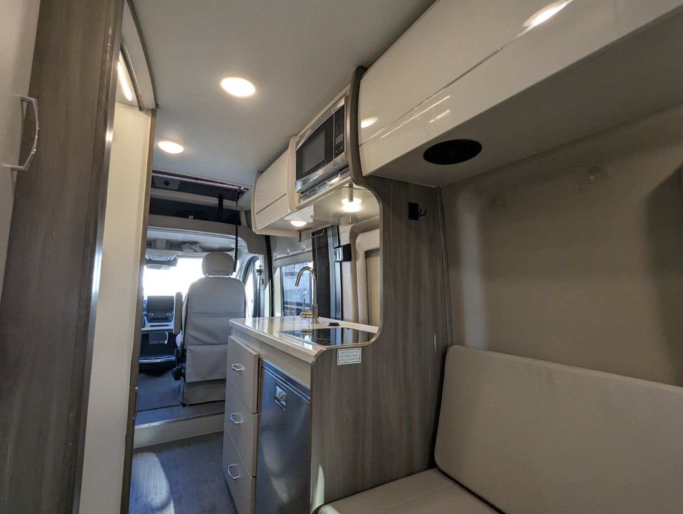 2022 Thor Motor Coach Tellaro 20J - Image 28