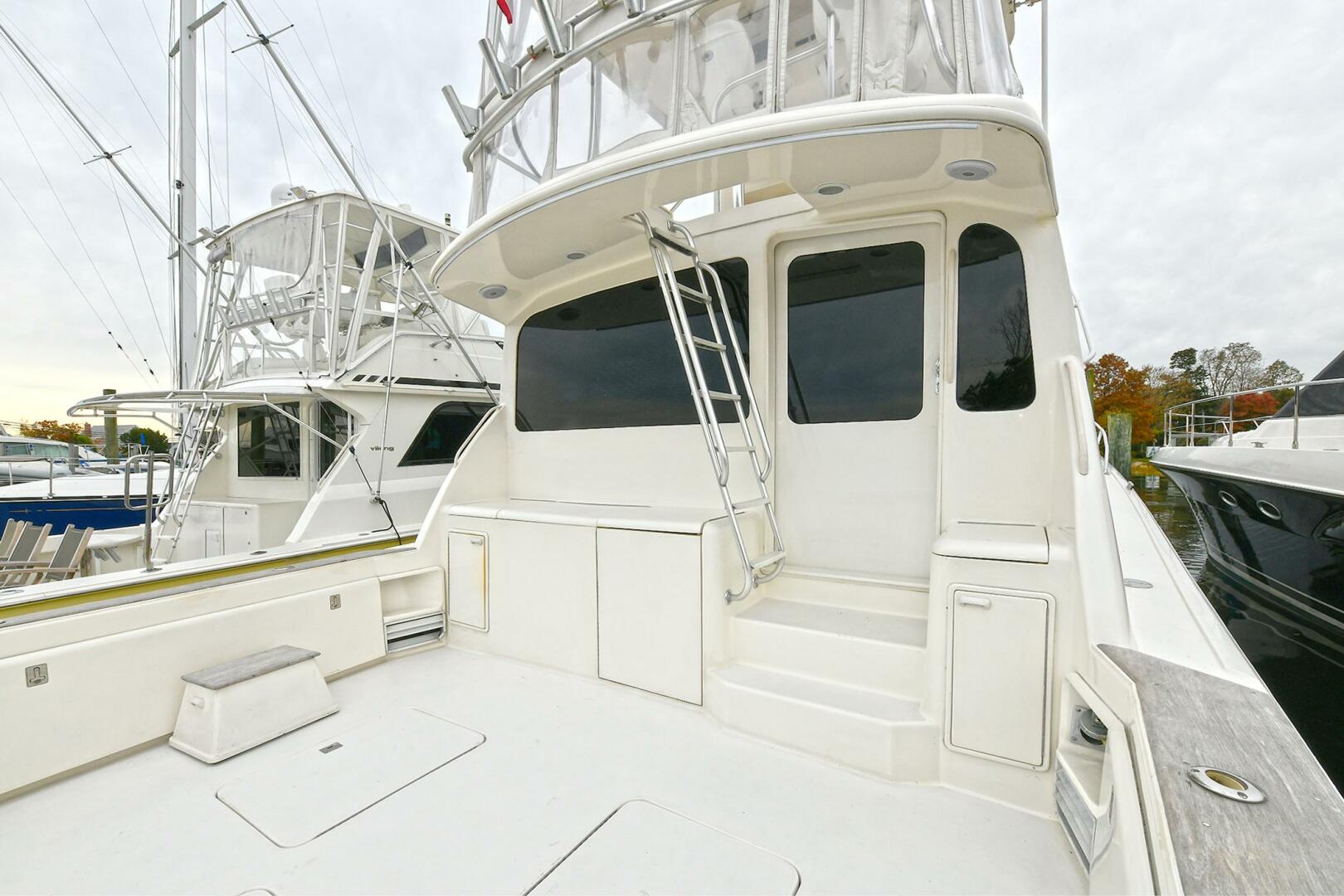 2001 Ocean Yachts 52 Super Sport - Image 15