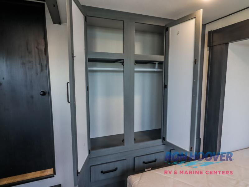 2026 PALOMINO PUMA 420LFT - Image 35