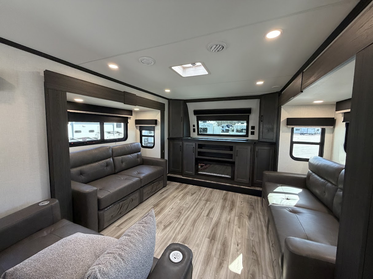 2026 VENTURE RV SPORTTREK 365VFL - Image 14