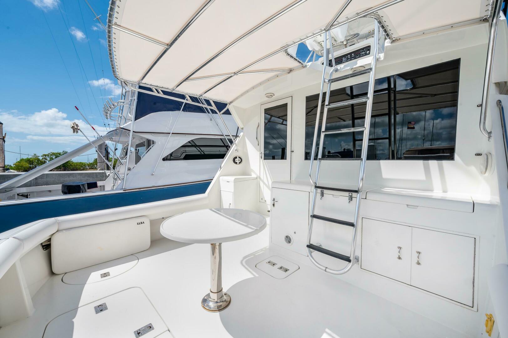 1992 Hatteras 50 Convertible - Image 17