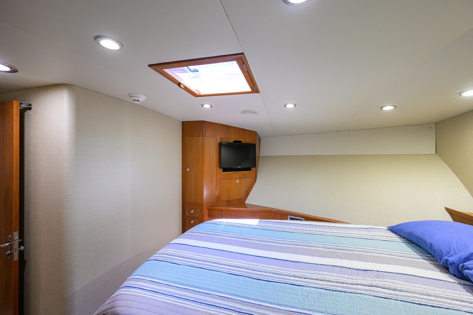 2003 American Custom Yachts - Image 46