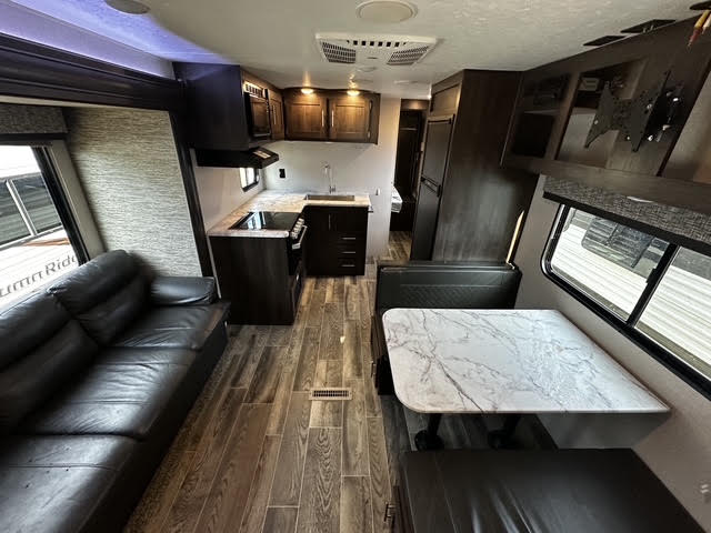2020 KZ RV Sportsmen LE 261BHKLE - Image 15