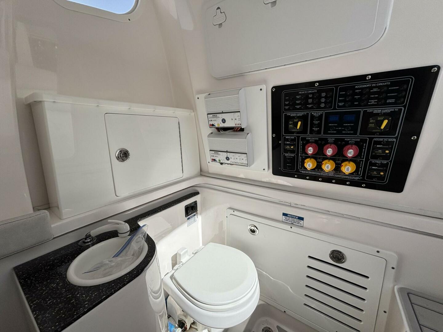 2023 Sea Fox 328 Commander - Image 14