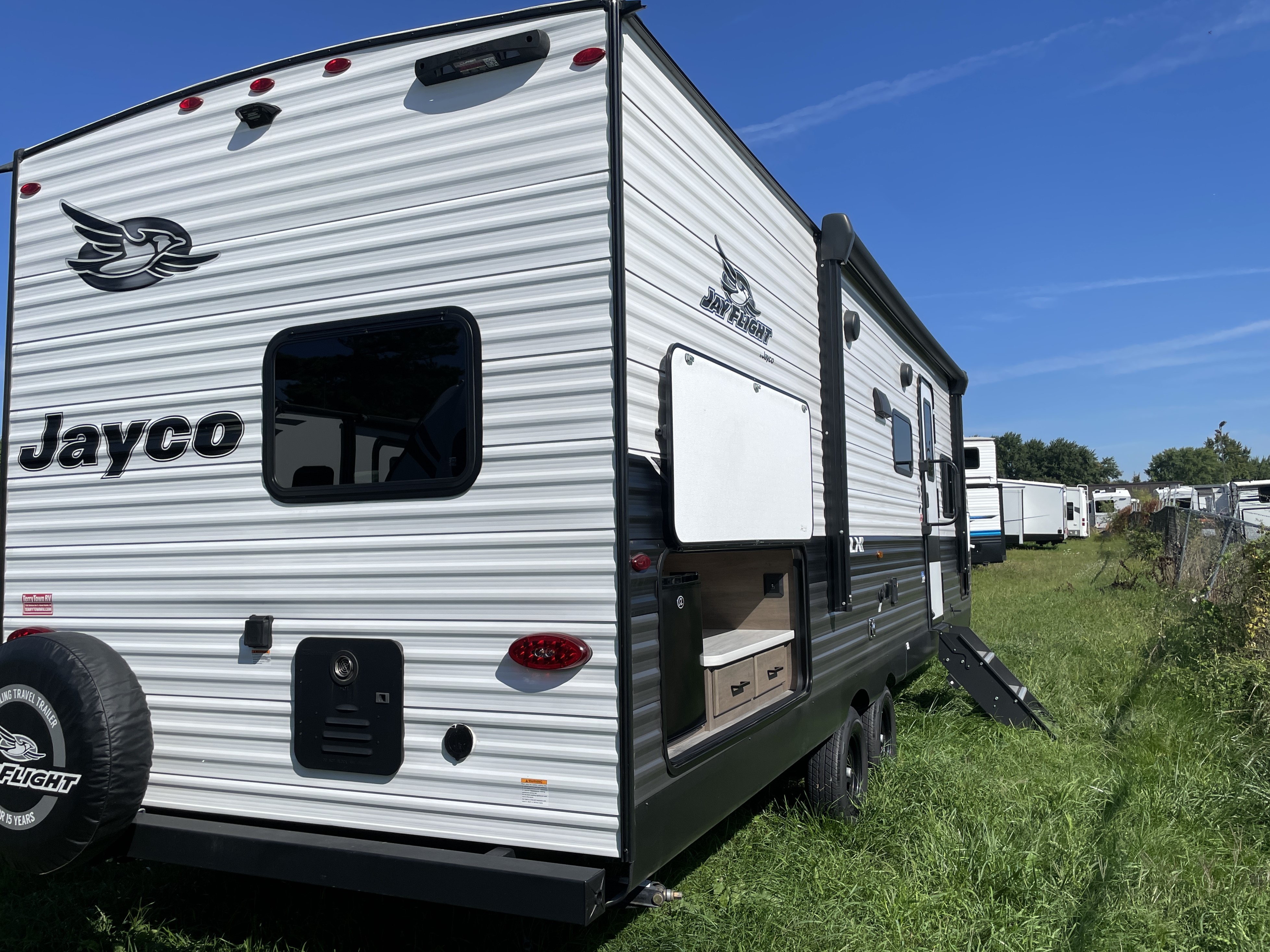 2024 Jayco Jay Flight SLX 261BHS - Image 4