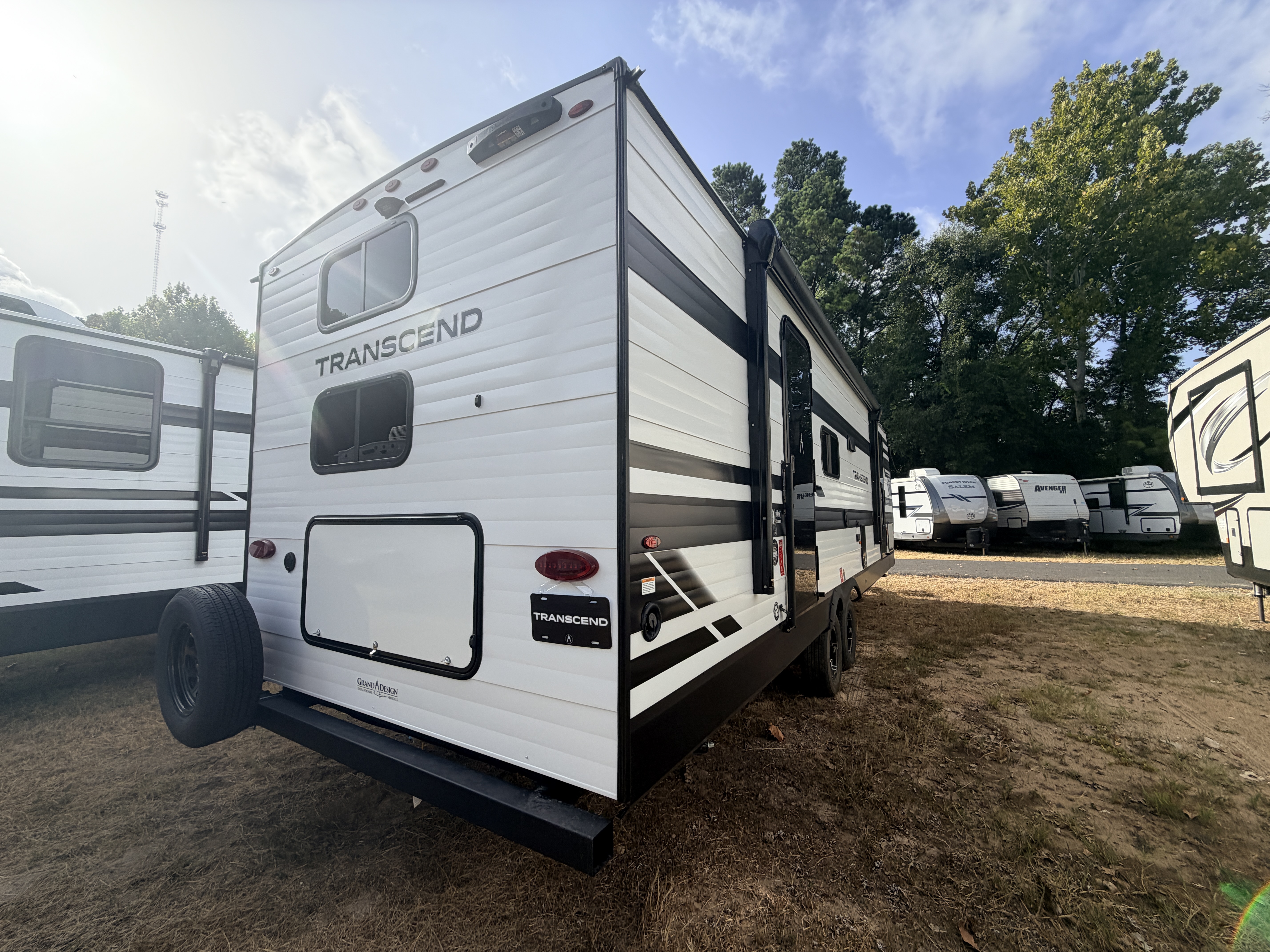 2027 Grand Design Transcend 265BHT - Image 6