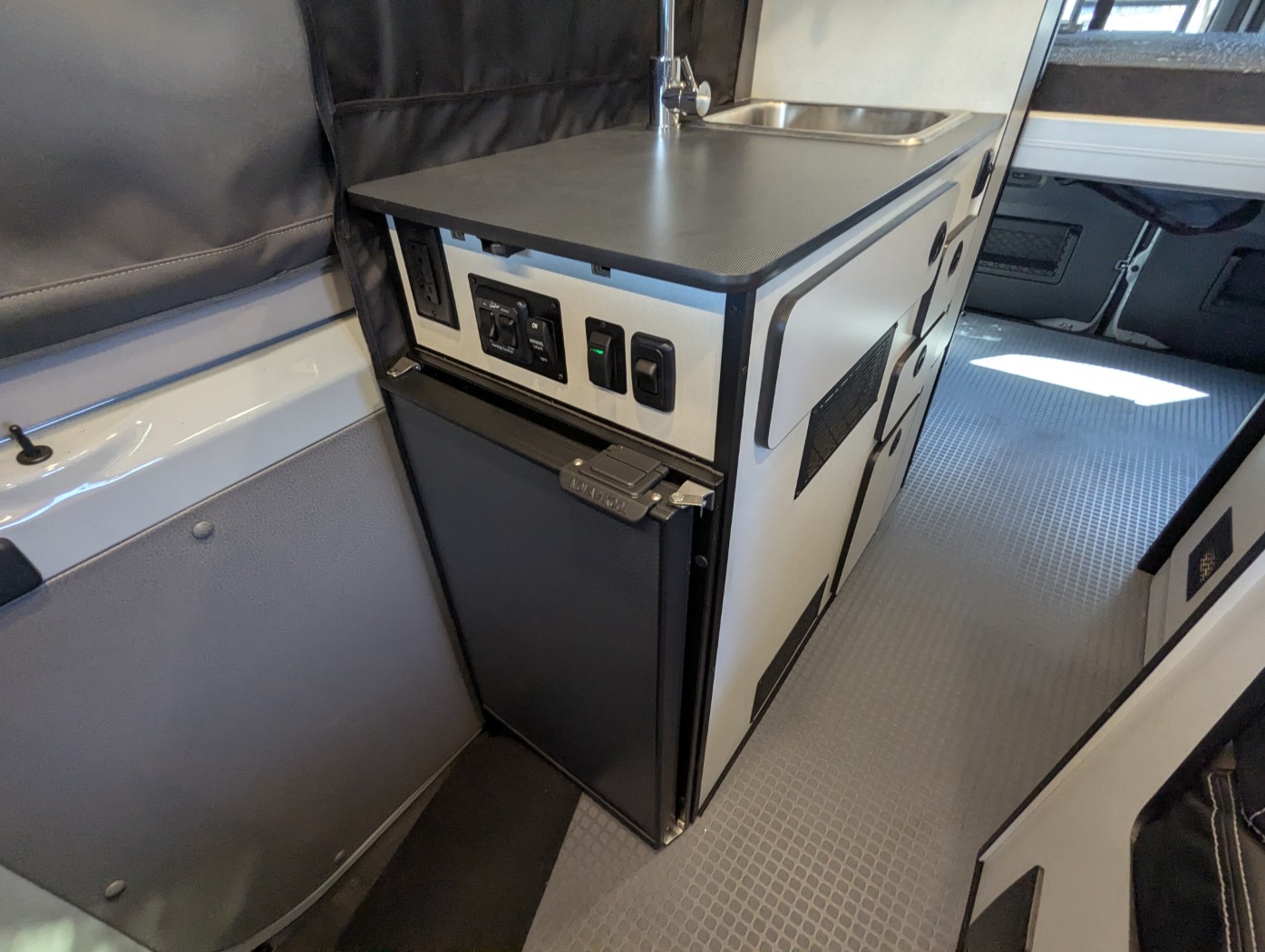 2027 Winnebago Revel Sport 44N - Image 15