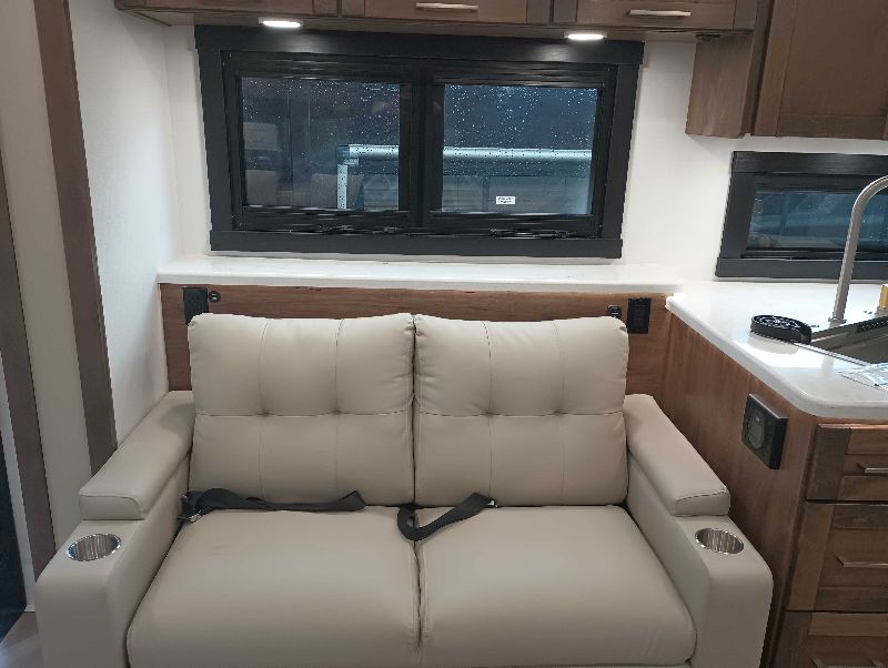 2026 Entegra Coach Accolade 37M - Image 25