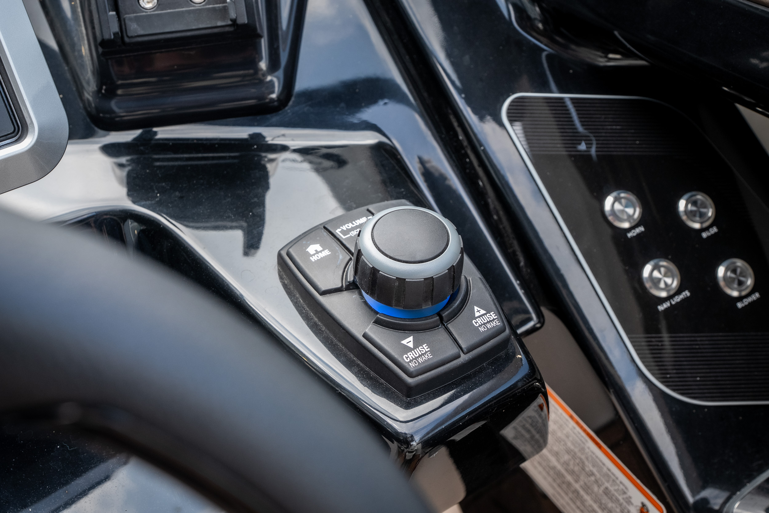 2023 Yamaha 275SE - Image 18