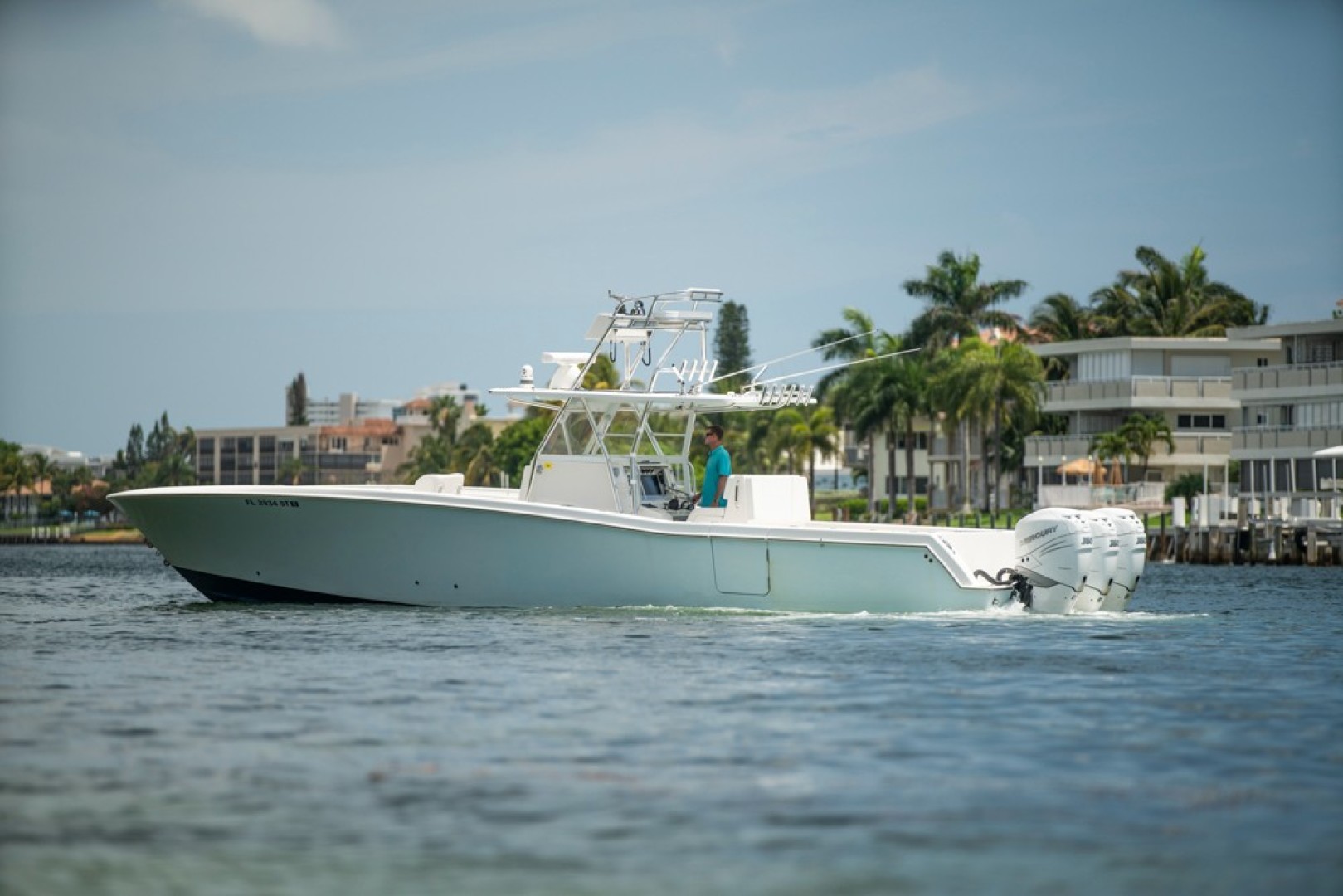 2011 Invincible 42CC - Image 45