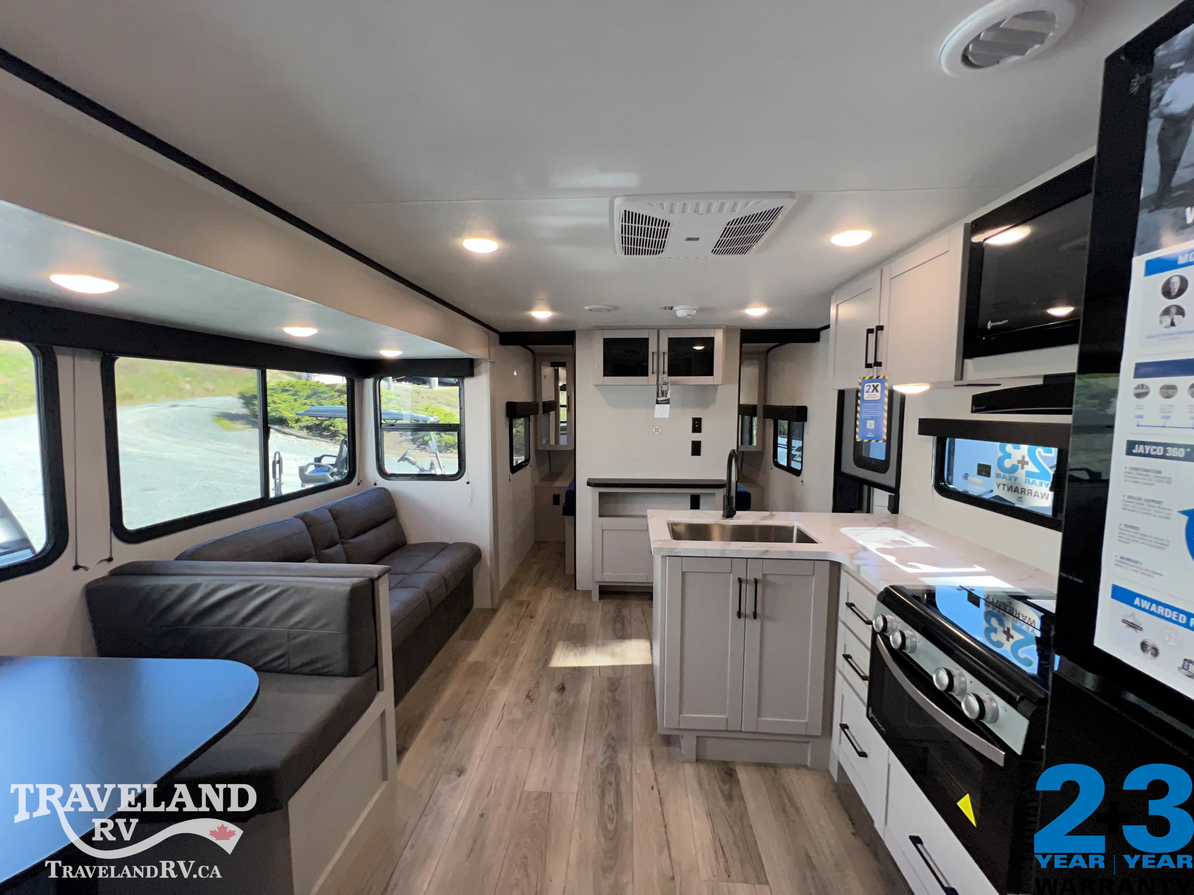 2026 JAYCO Jay Feather 26BHSL - Image 8