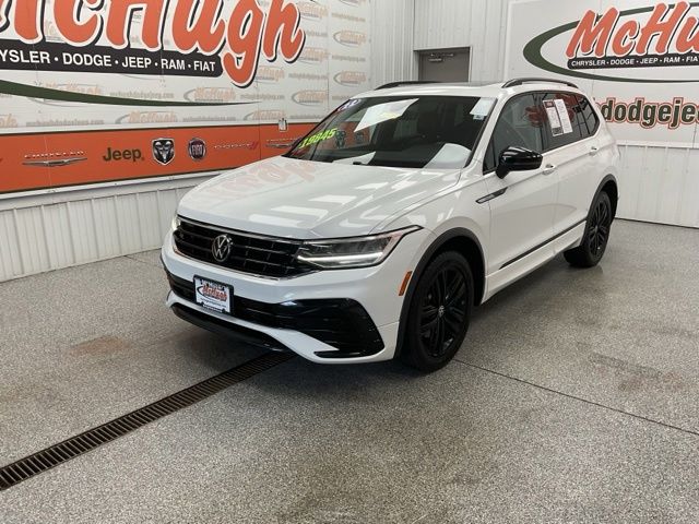 2022 Volkswagen Tiguan Utility 4D SE R-Line Black 2WD - Image 1