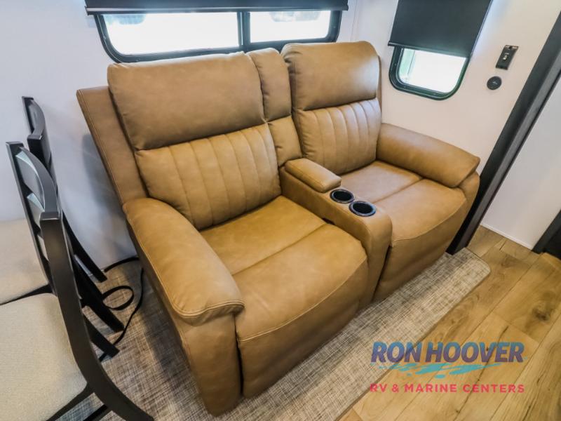 2026 PALOMINO PUMA 421LFT - Image 20