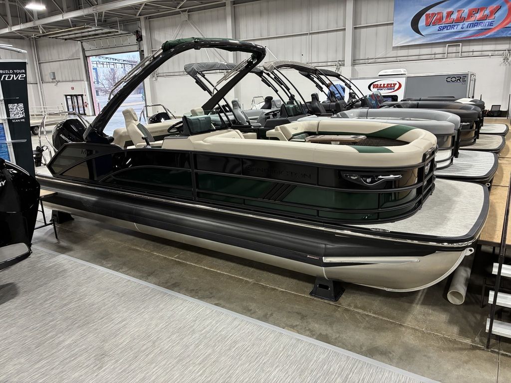 2026 Bennington 24MCSB Carbon Fiber Arch Tritoon Pontoon - Image 4