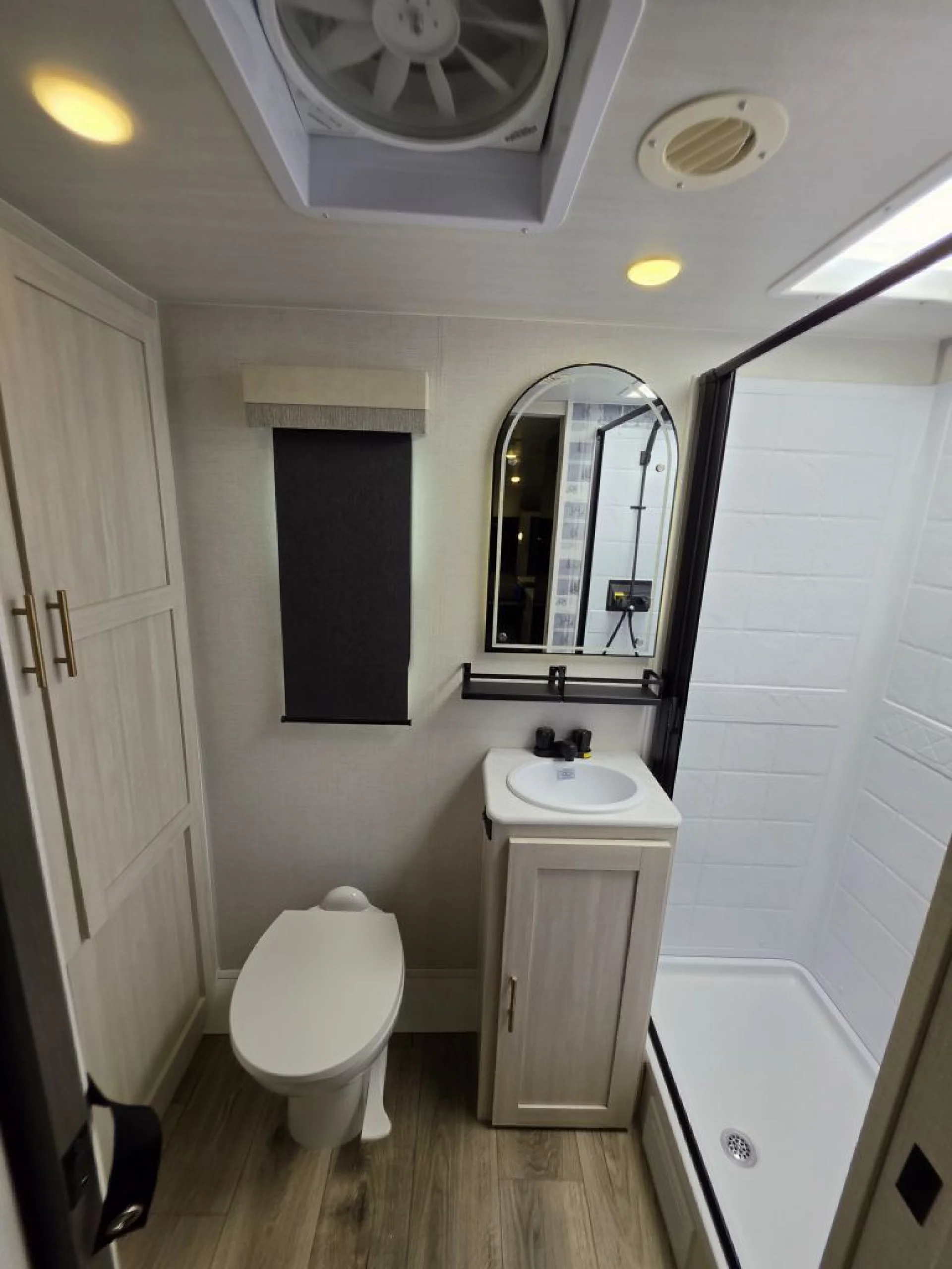2027 FOREST RIVER R-POD RP197 - Image 17