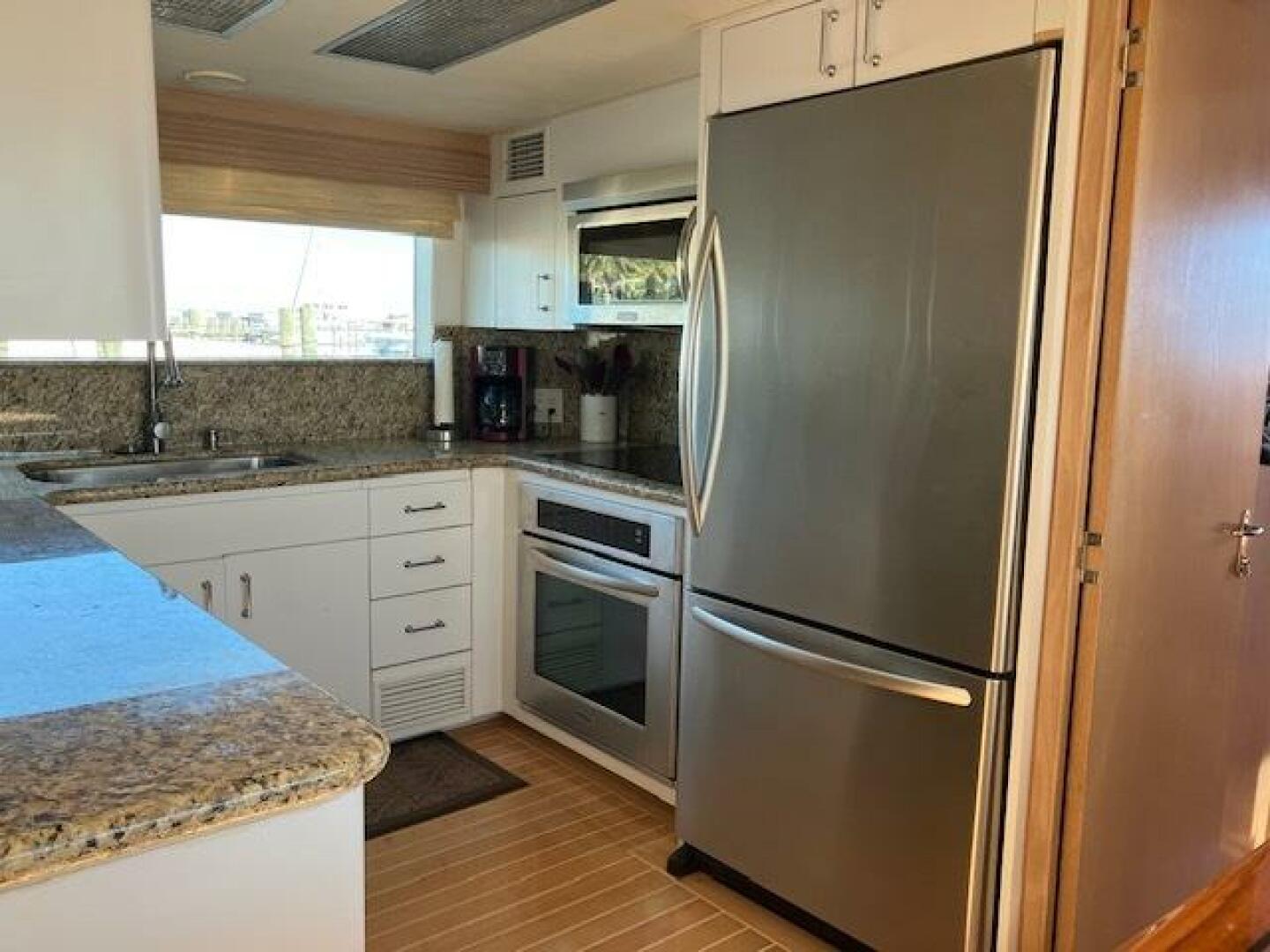 1996 Hatteras Sport Deck - Image 20