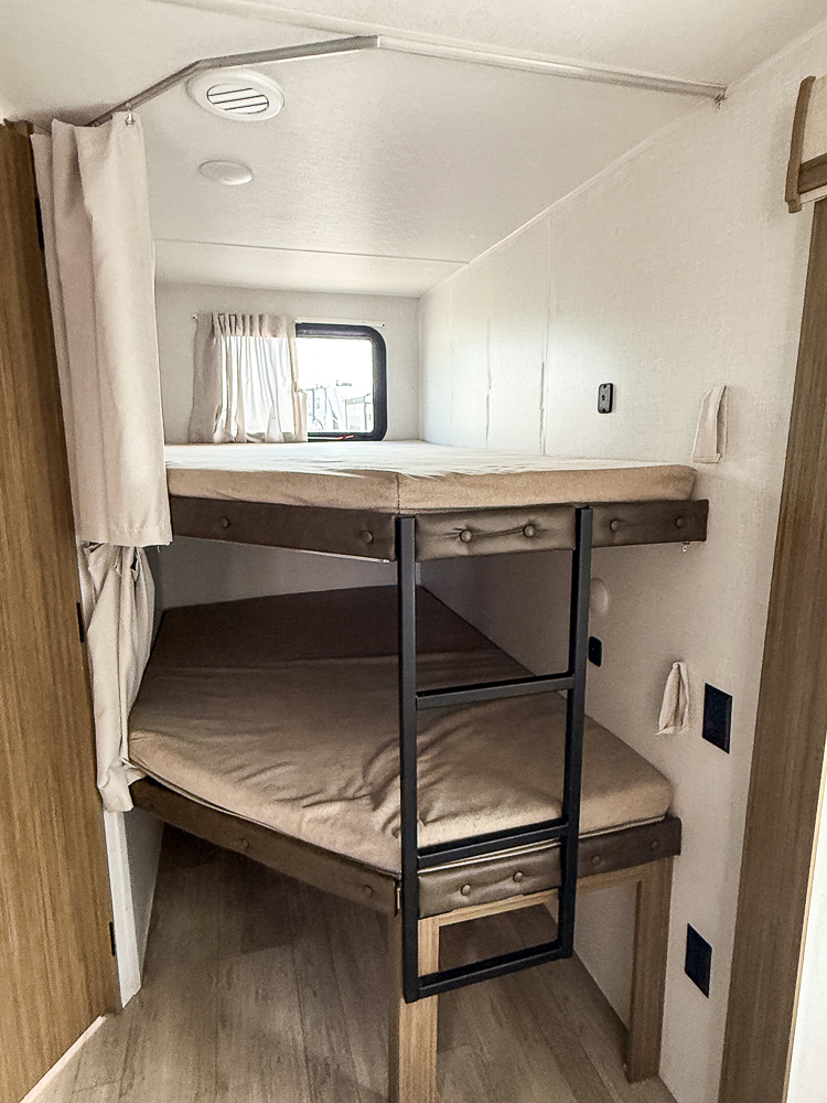 2025 FOREST RIVER SALEM CRUISE LITE 26DBUD - Image 26