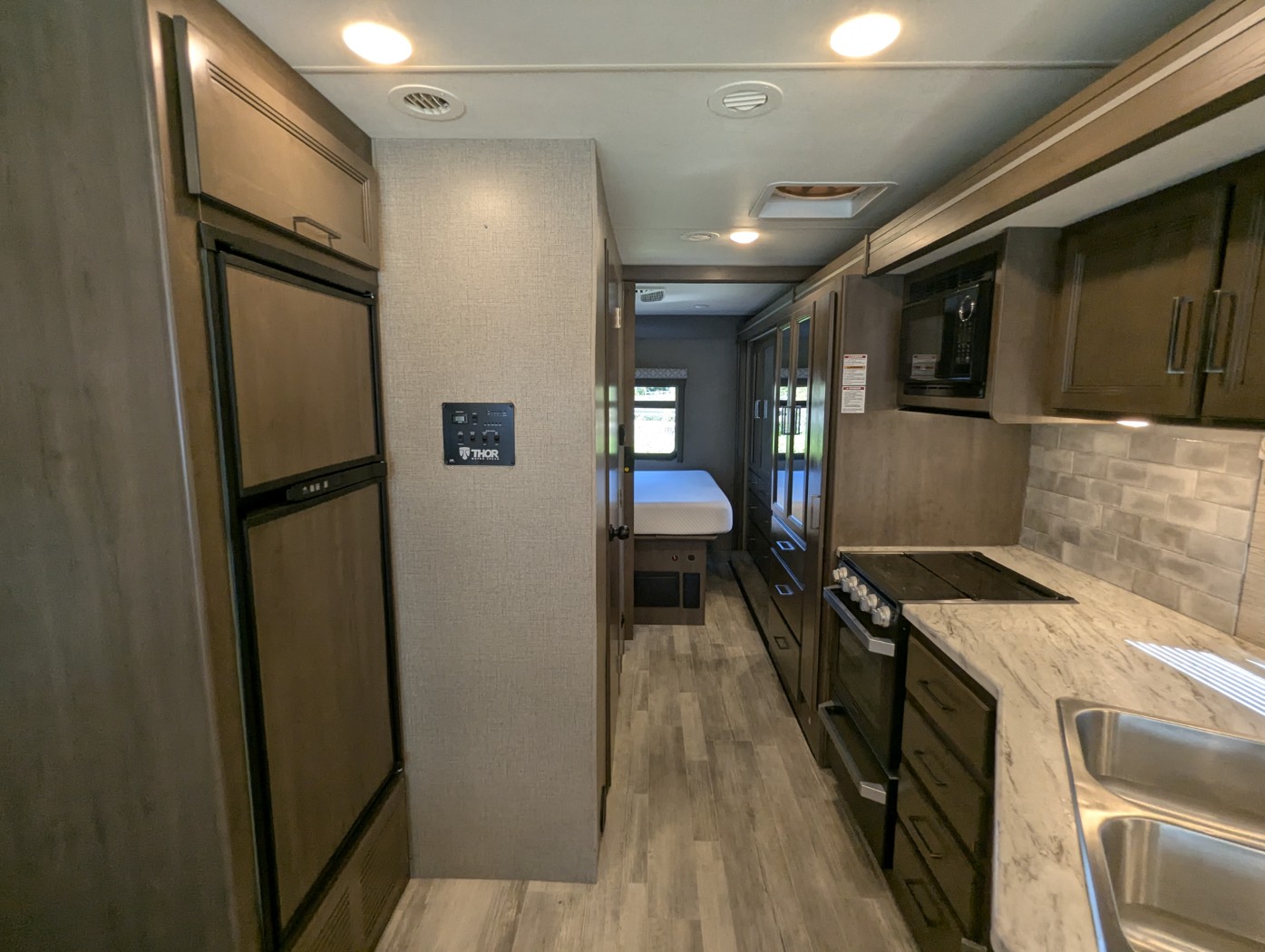 2021 Thor Motor Coach Freedom Traveler A30 - Image 15