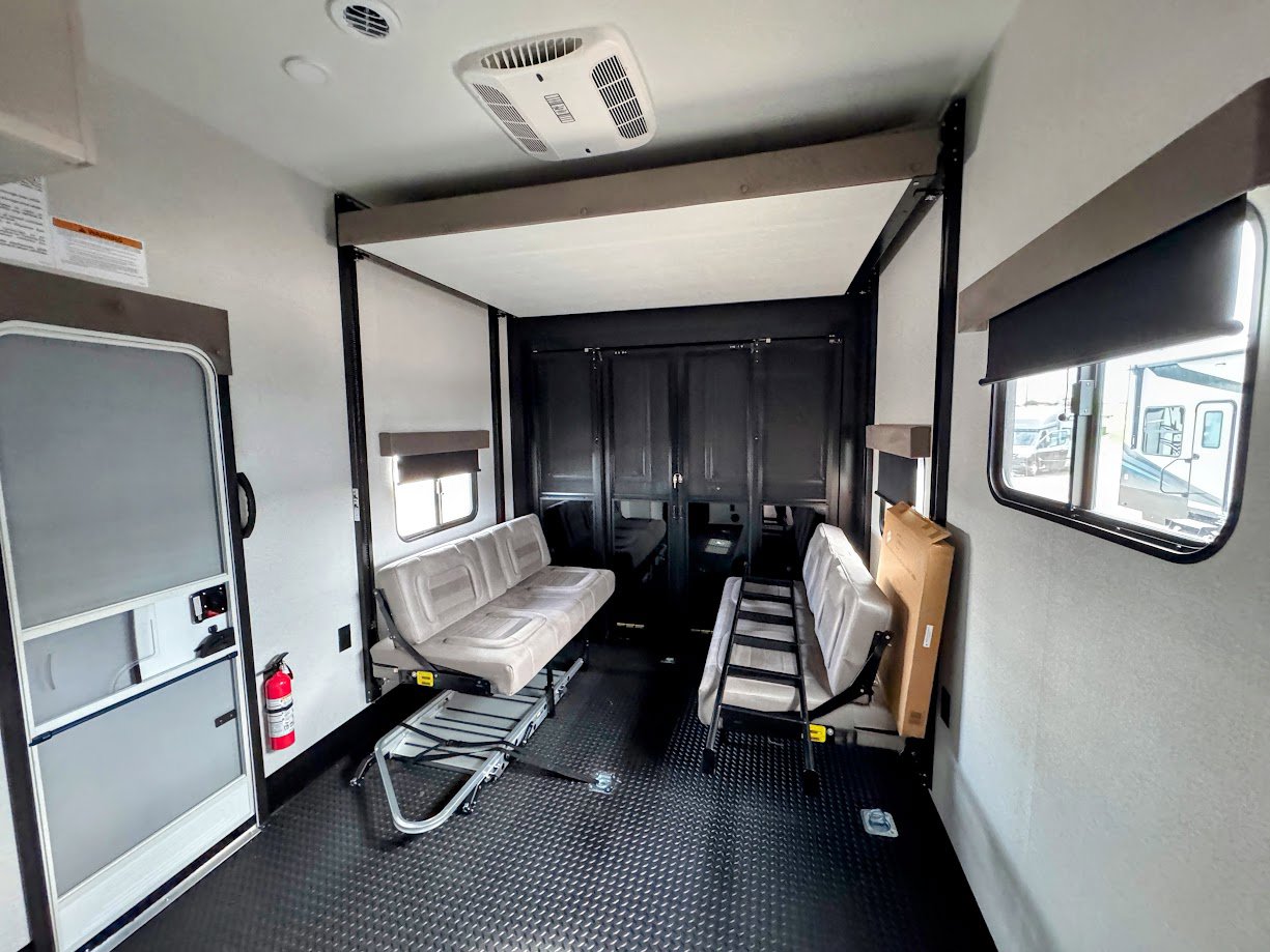 2026 JAYCO SEISMIC 413 - Image 19