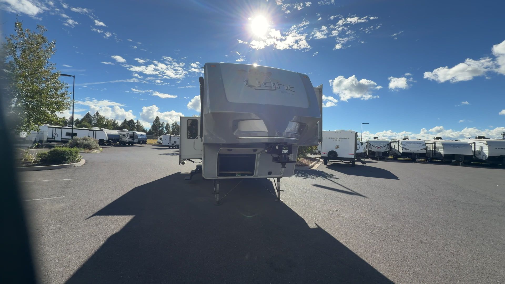 2016 Highland Ridge Light LF297RLS - Image 17