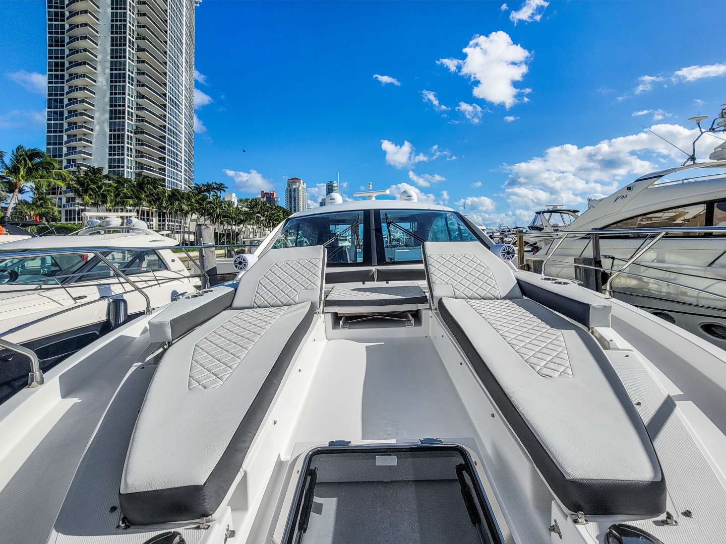 2019 Cruisers 50 Cantius - Image 8