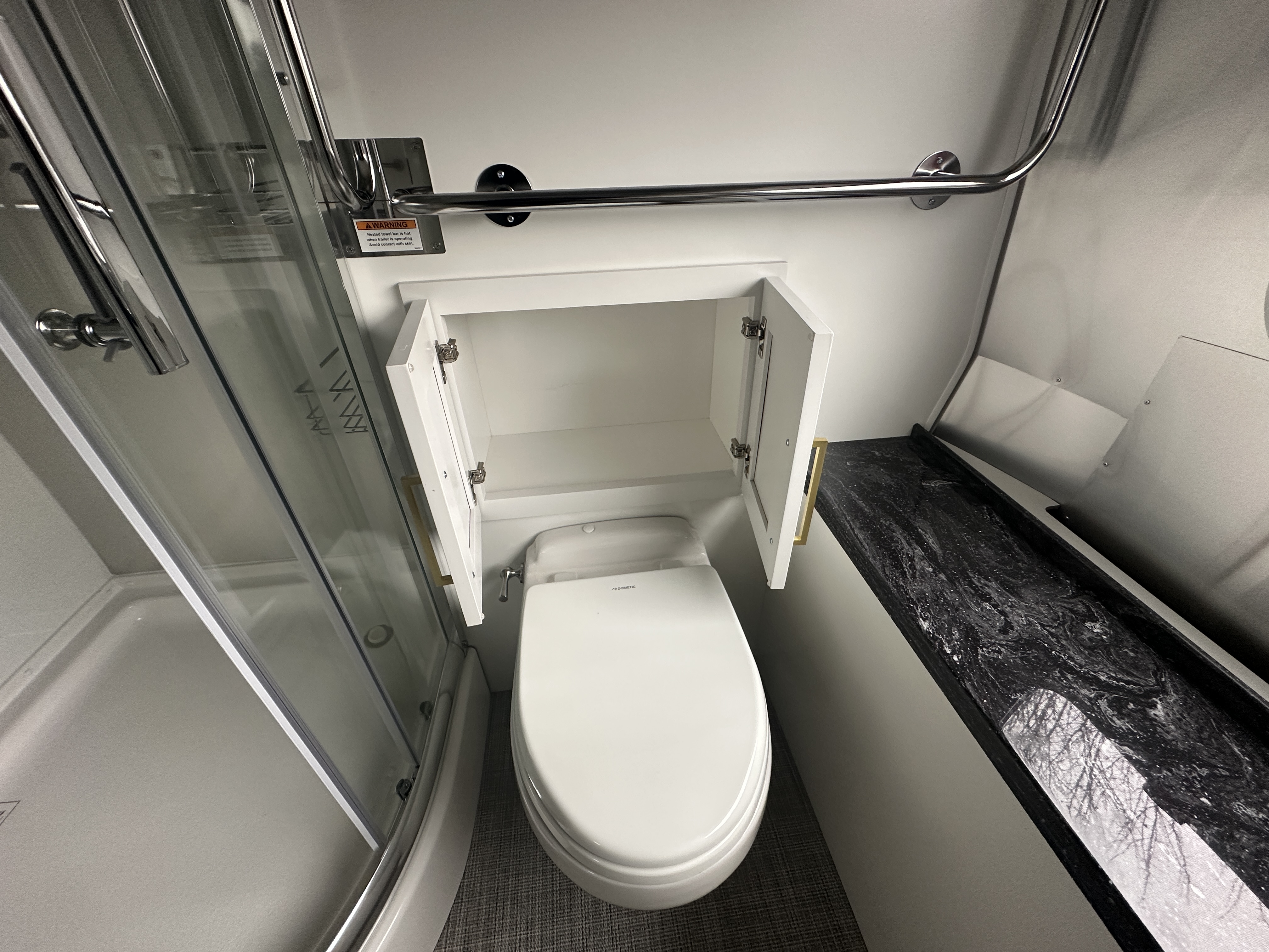 2026 Airstream Classic 33FB - Image 26