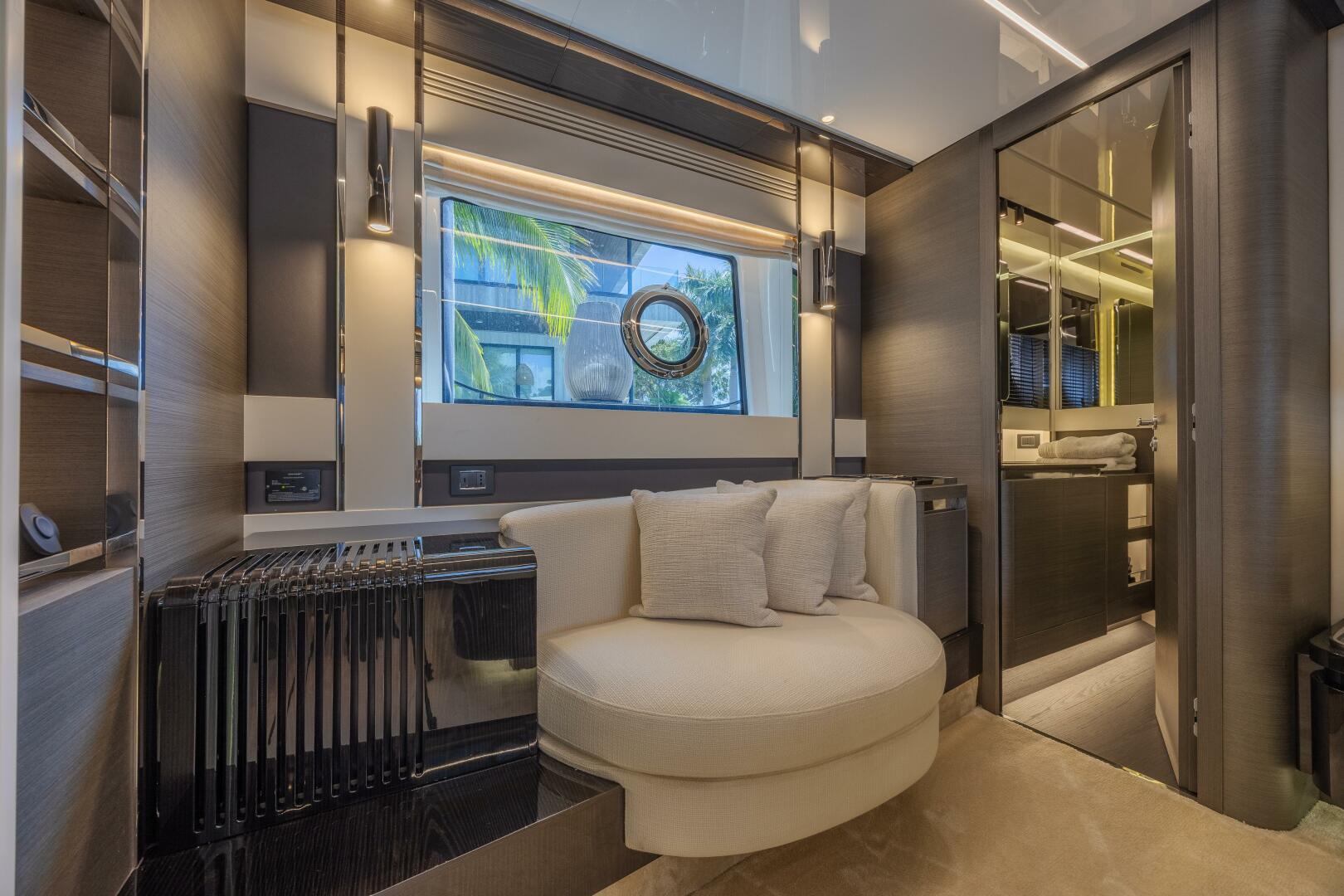 2023 Azimut S8 - Image 48