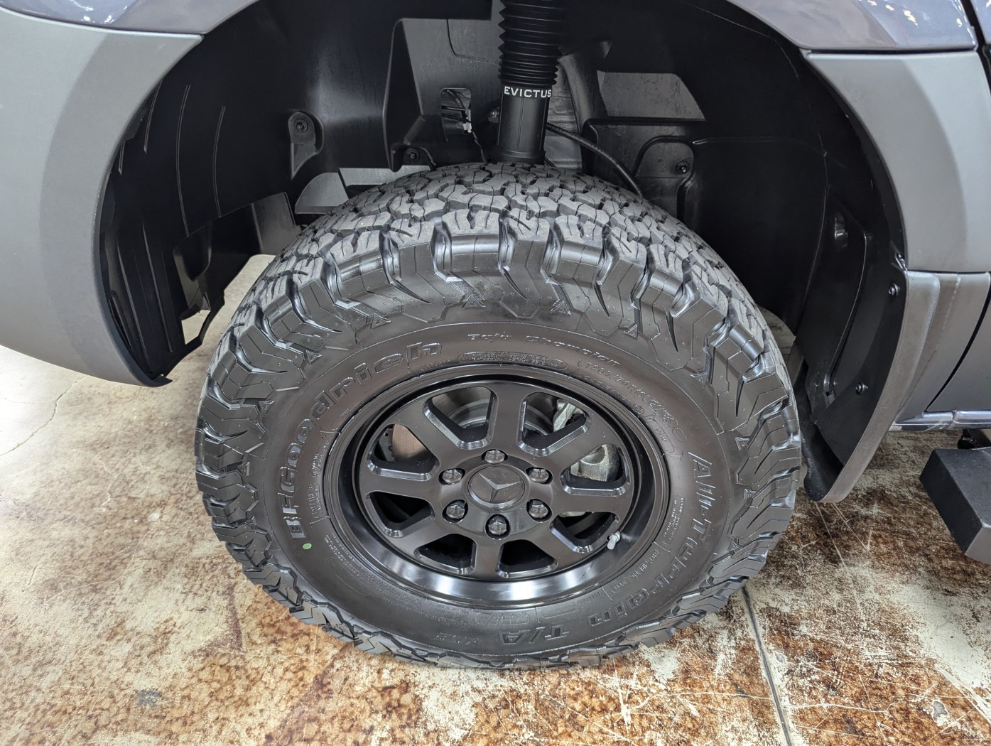 2027 Storyteller Overland Dark Mode OG - Image 4