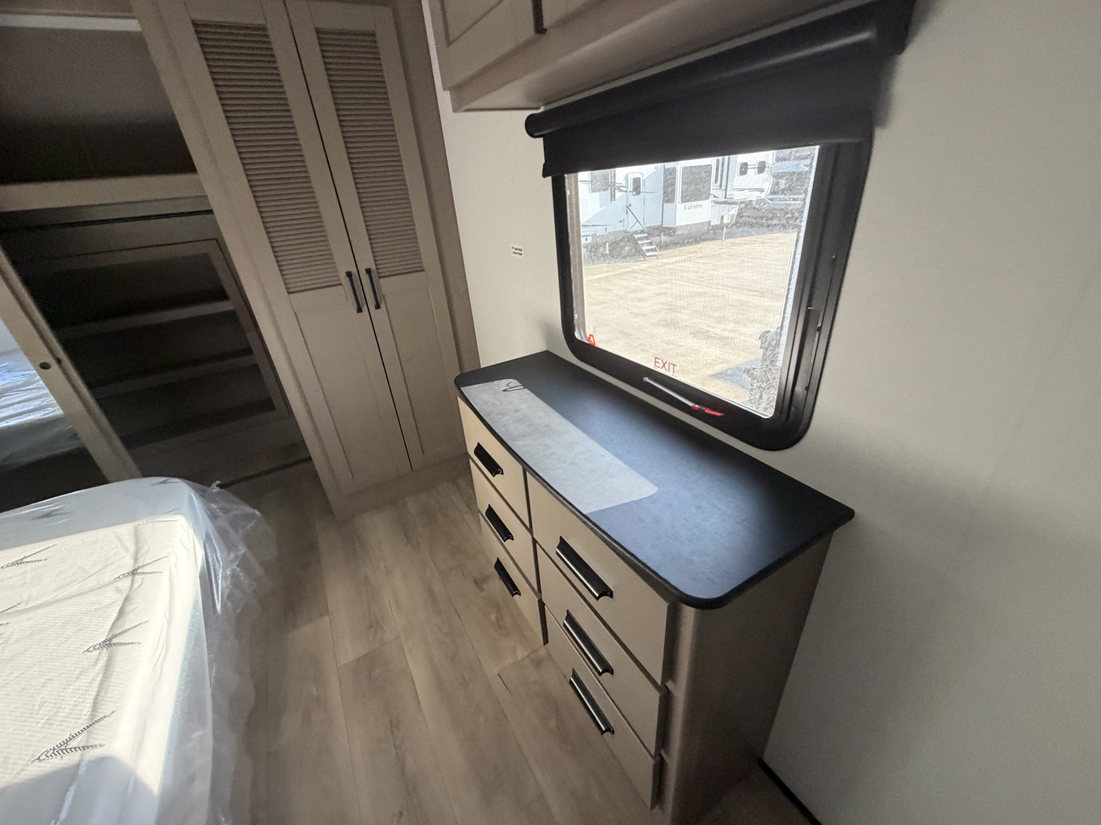 2026 GRAND DESIGN 320MKS - Image 30