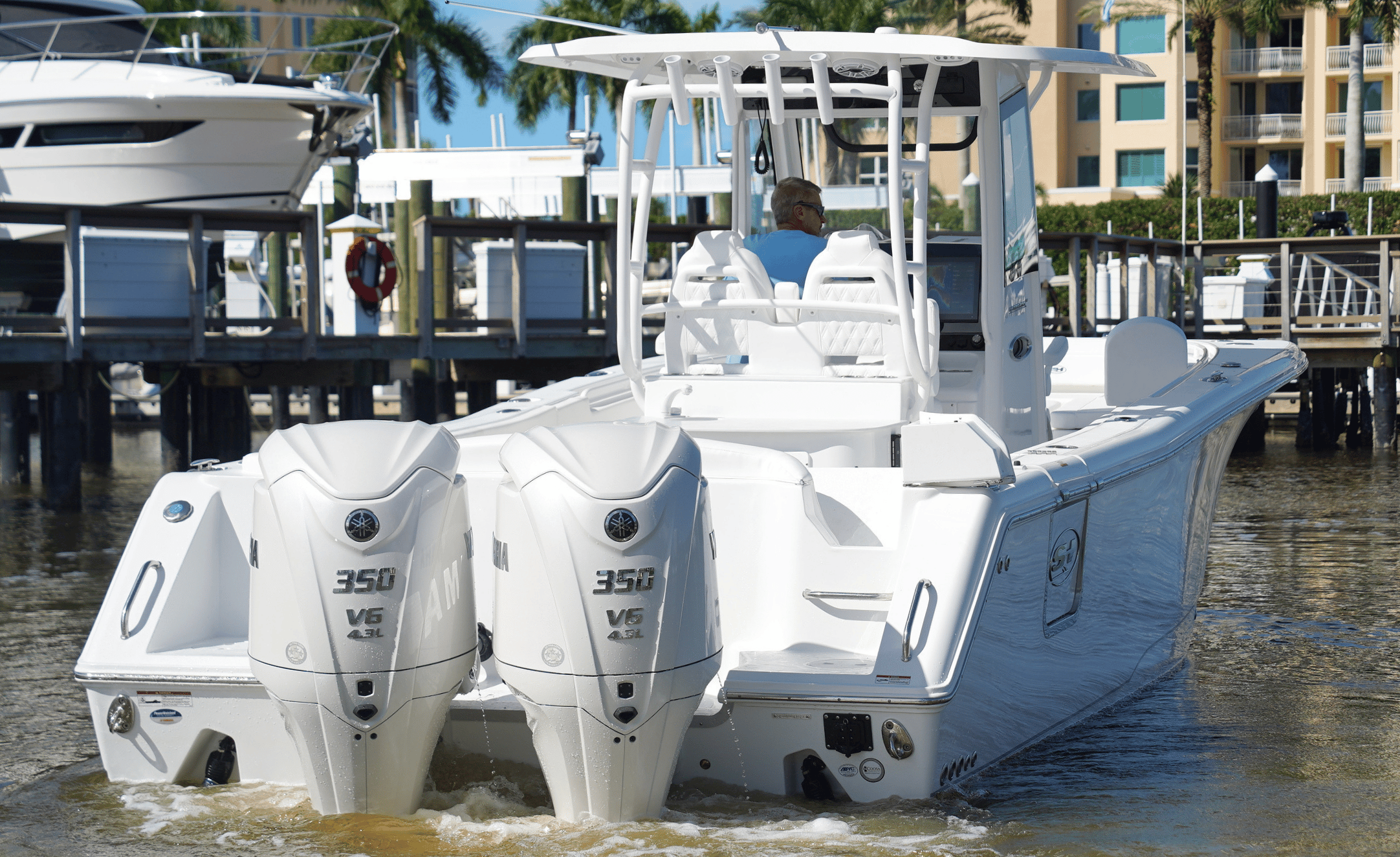 2027 SEA HUNT ULTRA 305SE - Image 7