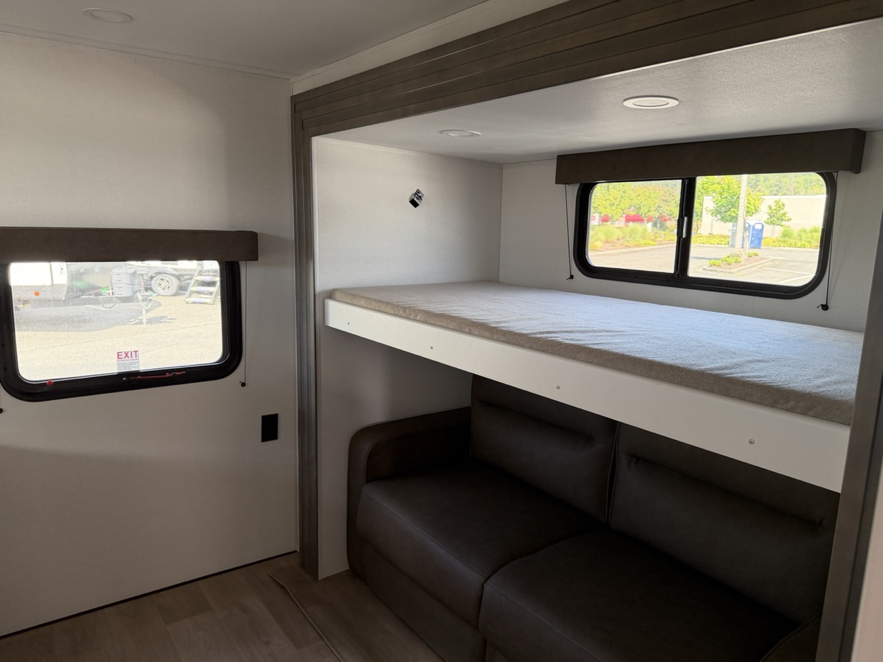 2026 Grand Design Transcend 335BHT - Image 9