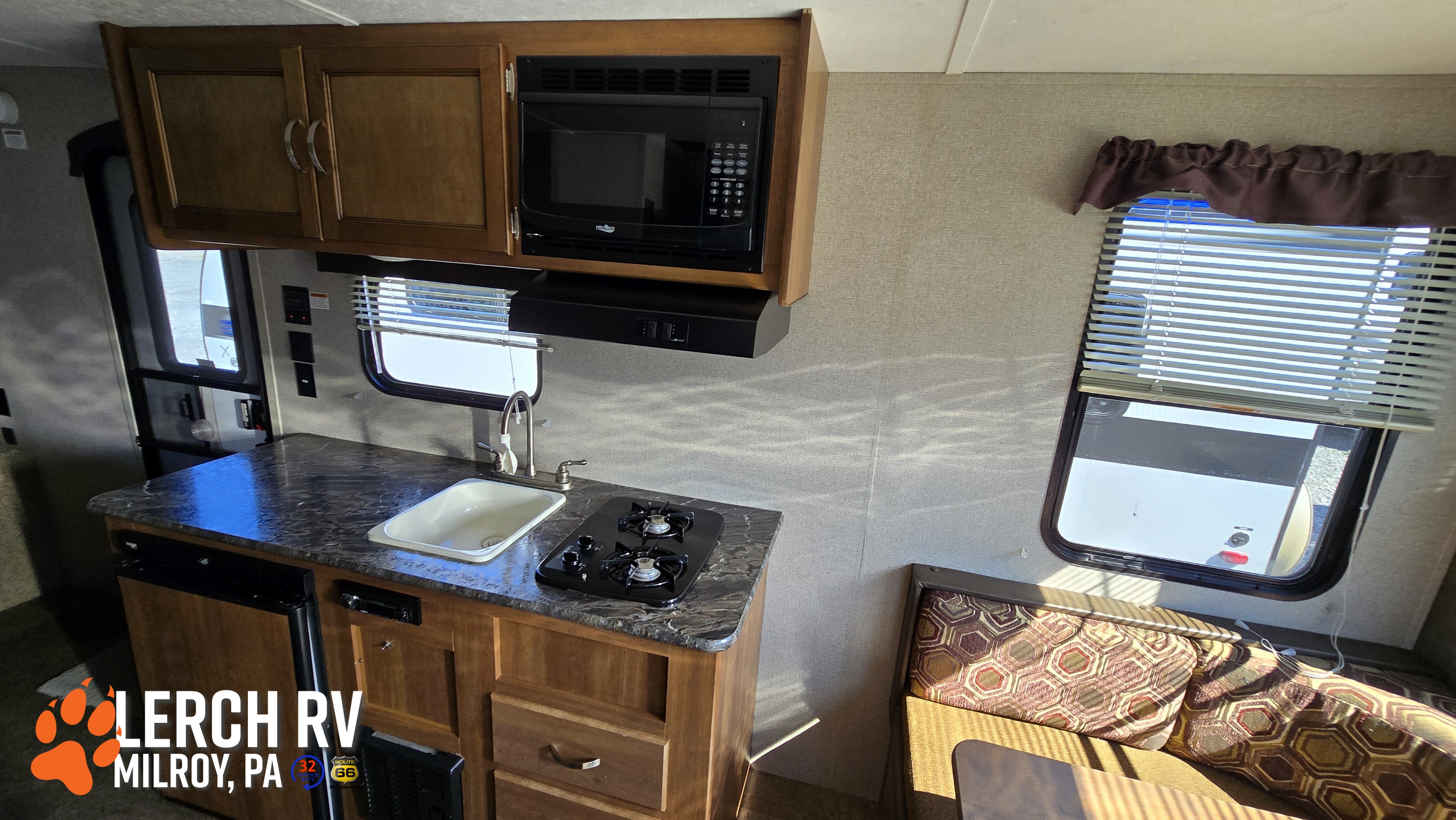2018 Keystone Springdale Summerland Mini 1750RD - Image 13