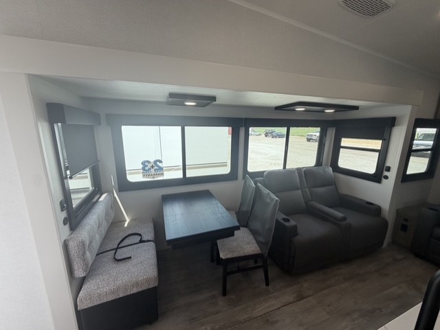 2027 JAYCO EAGLE 355MBQS - Image 11