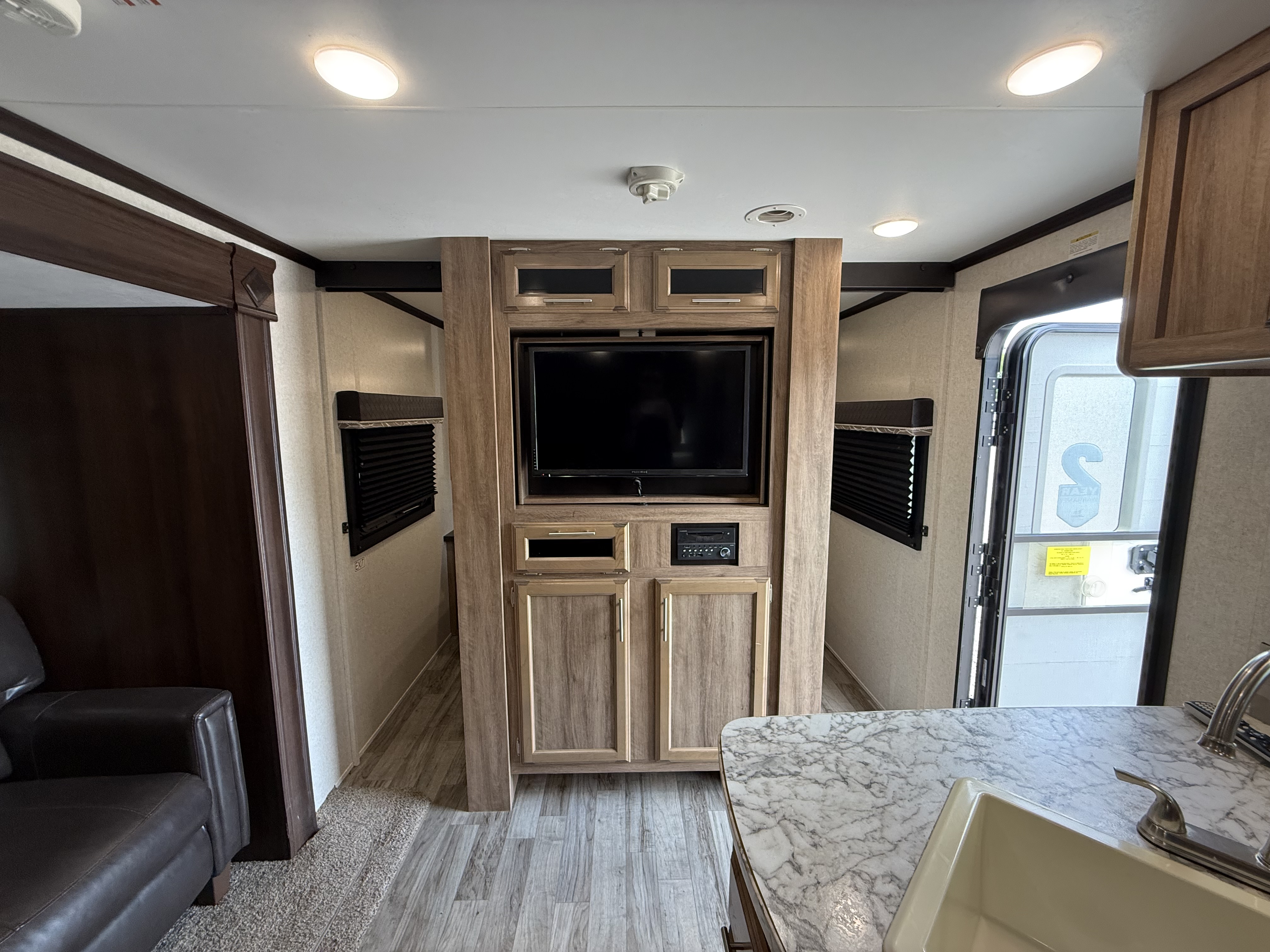 2018 Jayco Jay Feather 25BH - Image 18