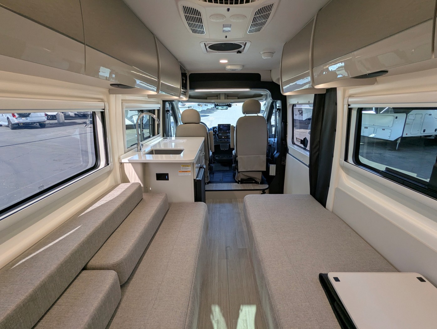 2027 Thor Motor Coach Tellaro 20L - Image 32