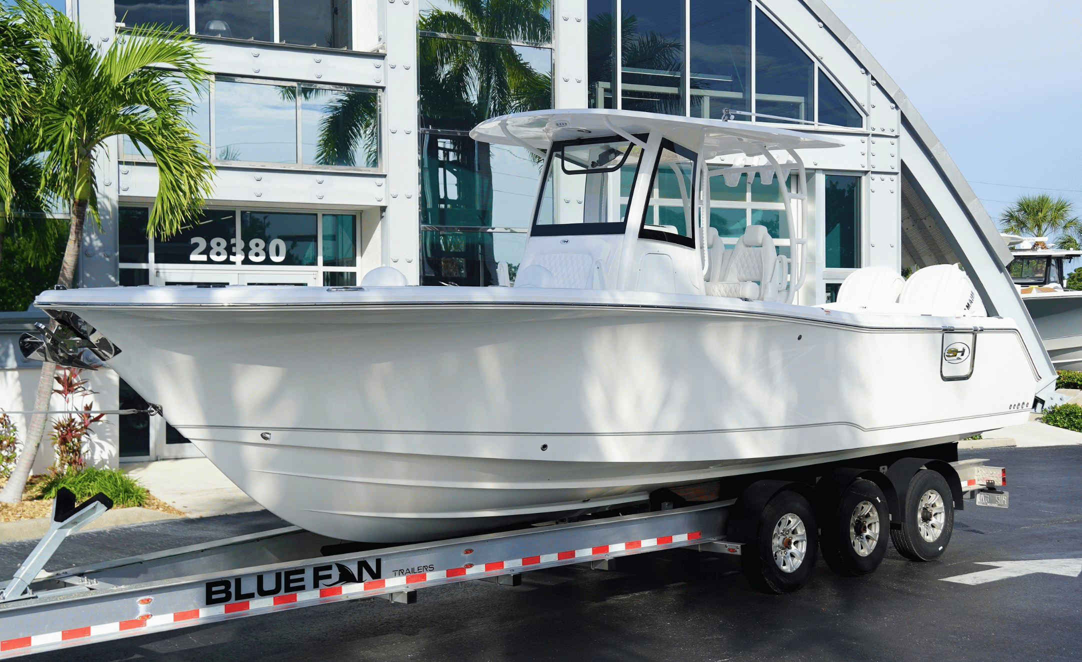 2027 SEA HUNT ULTRA 305SE - Image 2