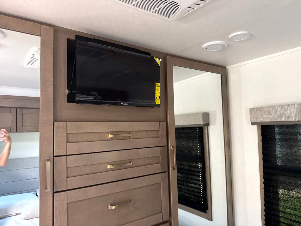 2027 ENTEGRA COACH ODYSSEY 29V - Image 32