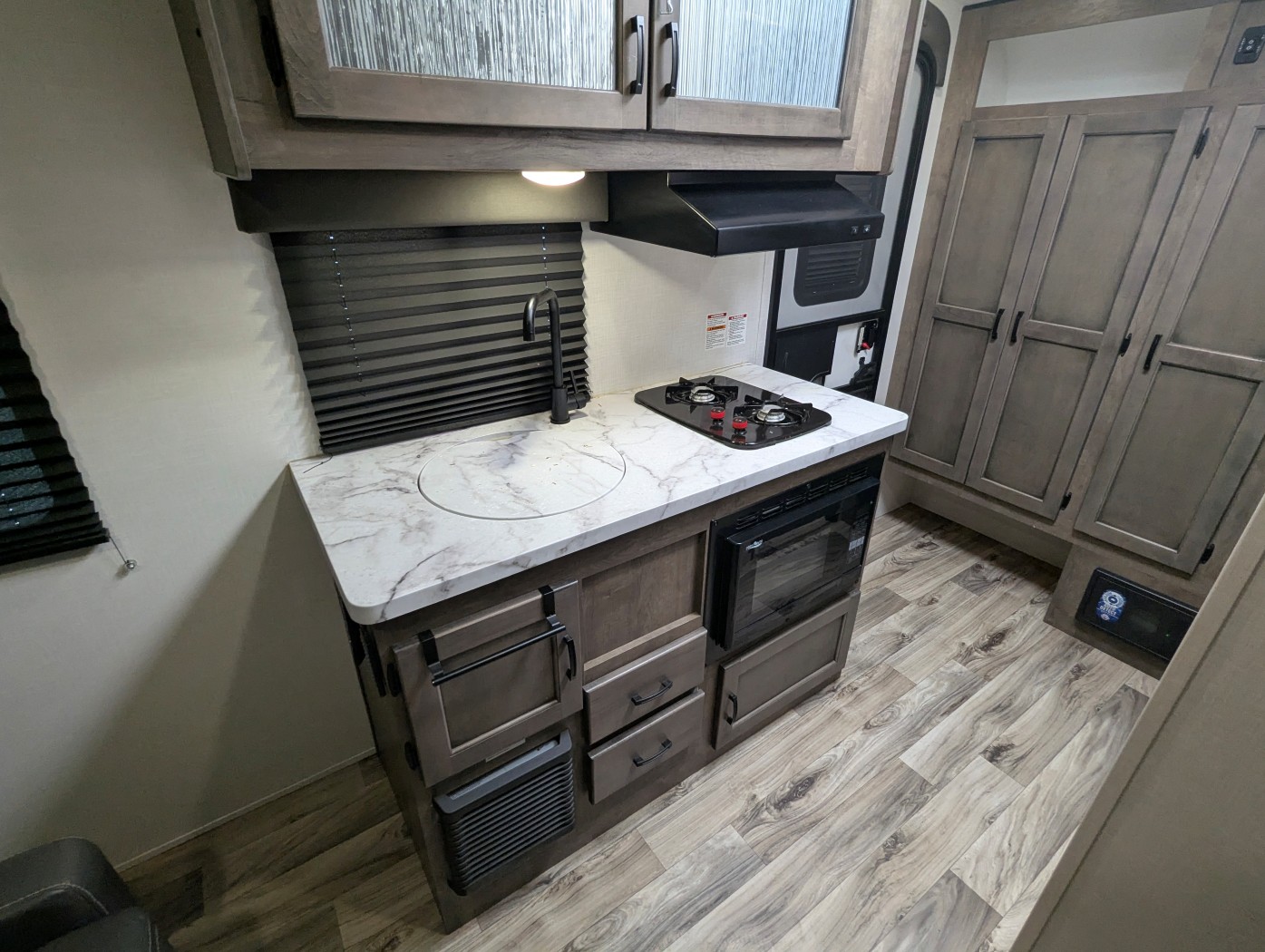 2023 Venture RV Sonic Lite 150VRK - Image 11