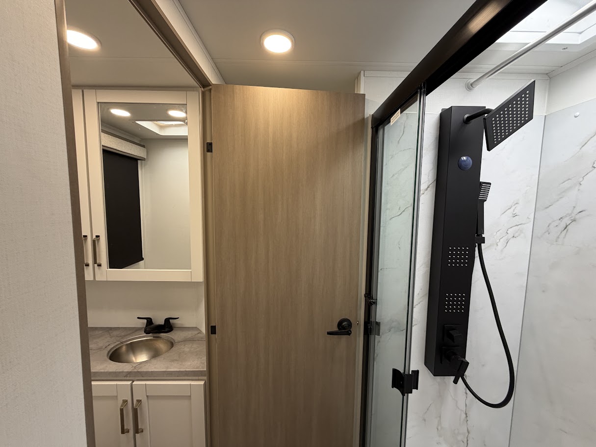 2027 JAYCO GREYHAWK 29MV - Image 42